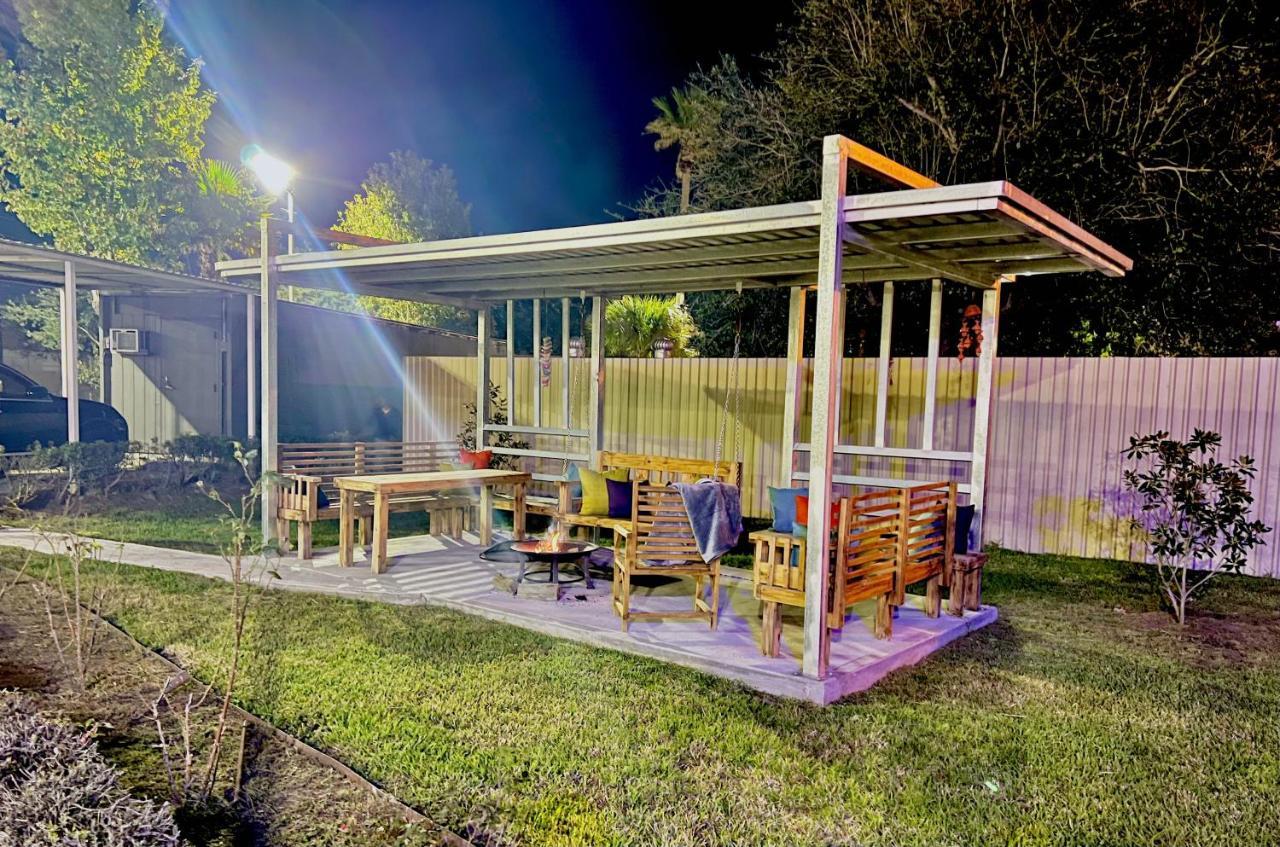Island Suites Hobby Airport Houston Exteriör bild