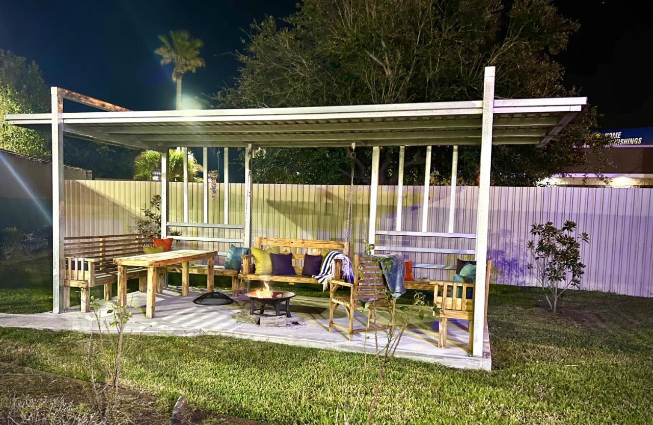 Island Suites Hobby Airport Houston Exteriör bild